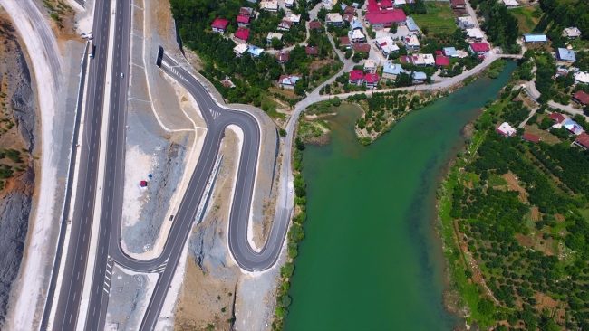 Dağlar delindi, tüneller bölgeleri birbirine bağladı